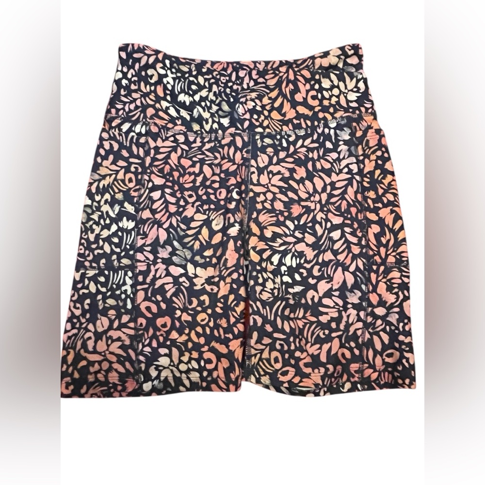 Floral Pattern Women's Athletic Shorts